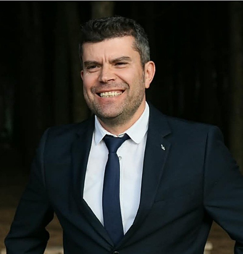 Dr. Ermal Hasimja